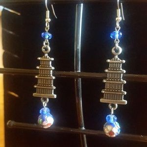 Women's earrings